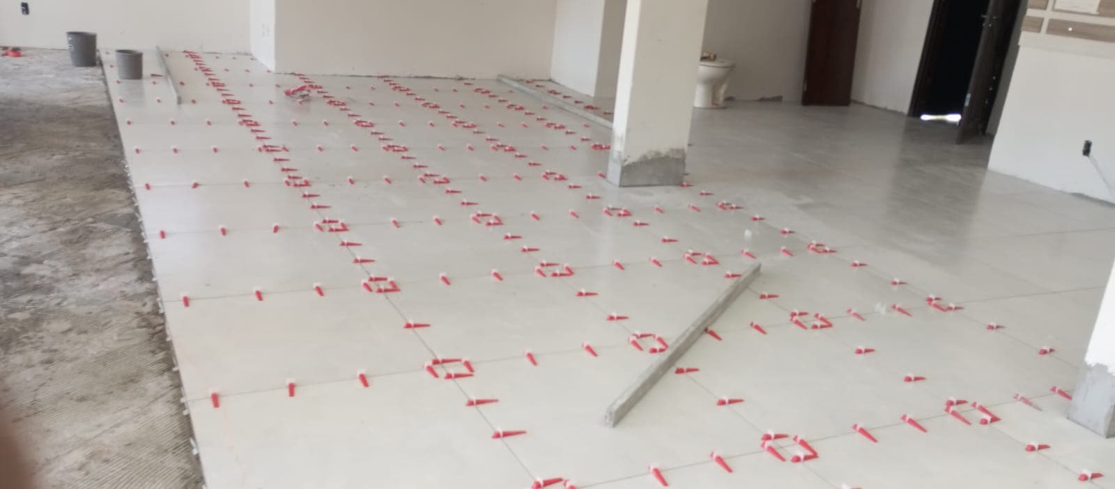 Obra de construção de casas de alvenaria em Camboriú e região executada pela MCK